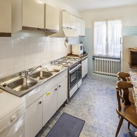 Capannina - Stayincortina Apartman *